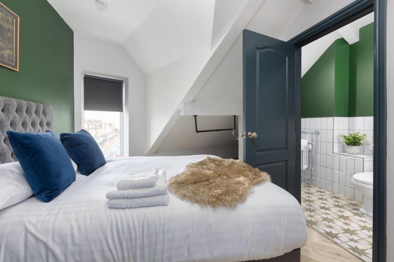 Ferienwohnung Ettie And Gigi'S Blackpool Exterior foto